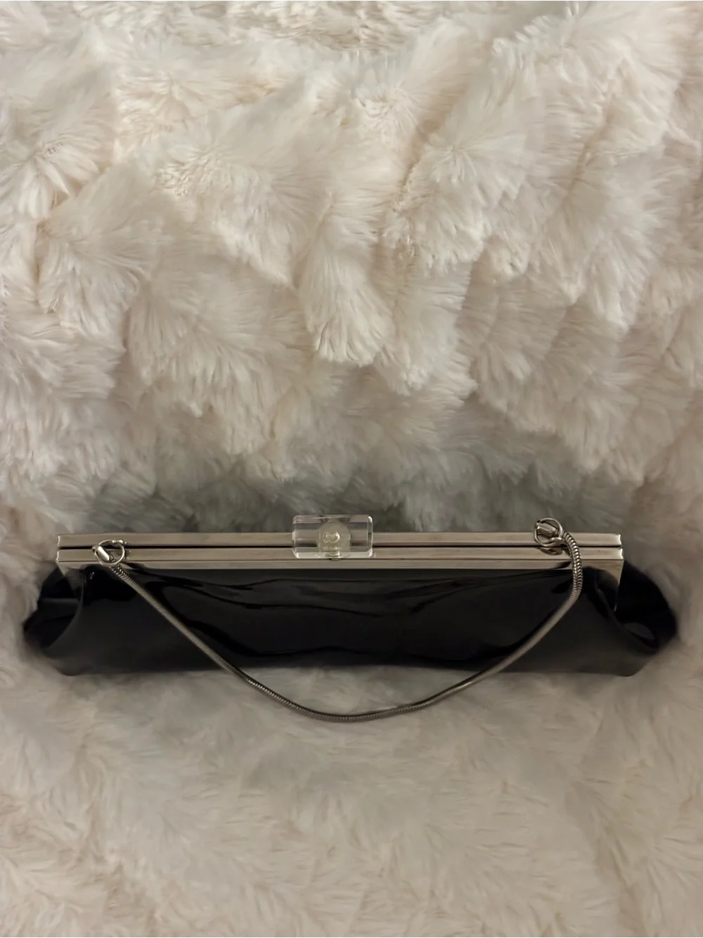 Valerie Stevens Black Patent Kiss Lock Clutch Handbag Acrylic Clasp Silver Chain